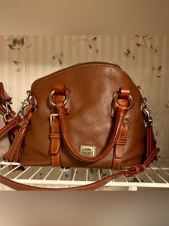 Dooney & Bourke Handbags - Dooney & Bourke Cognac Brown Italian pebbled, leather like new